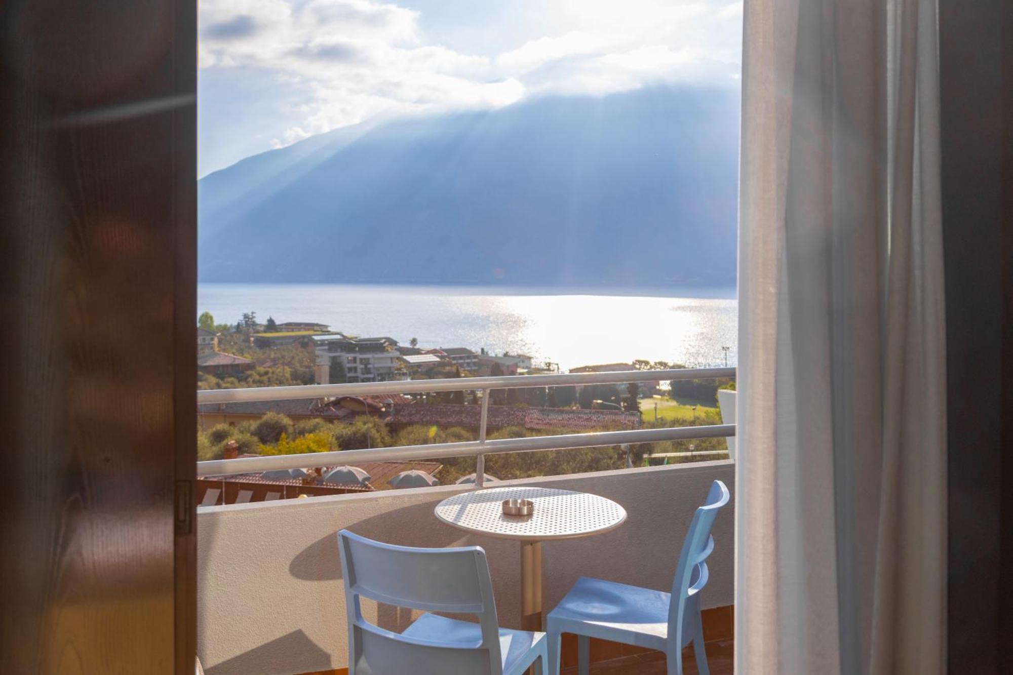 Aria Life Hotel Limone sul Garda Luaran gambar