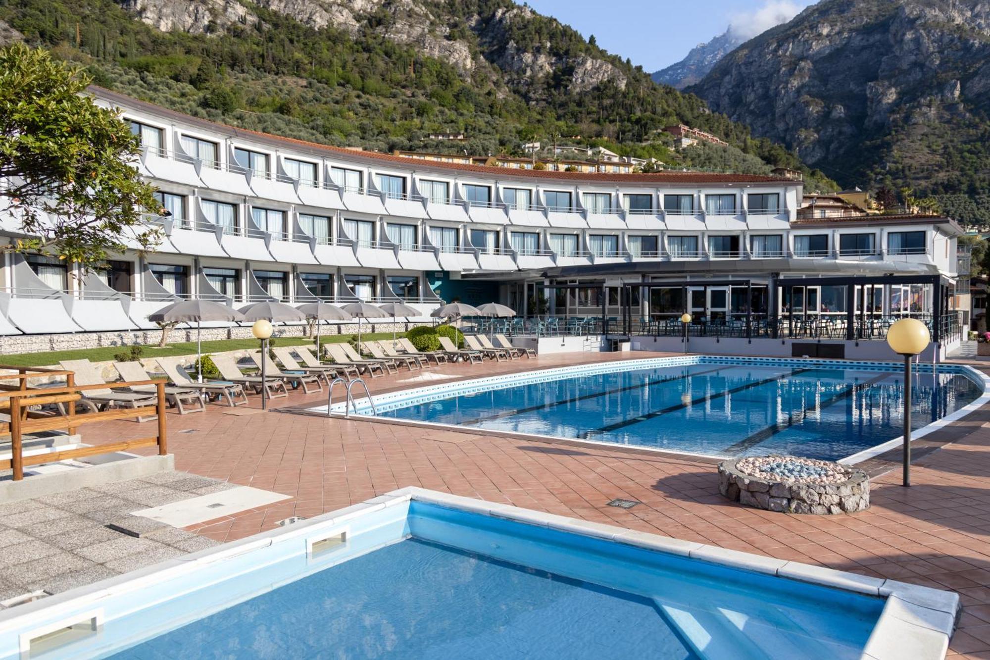 Aria Life Hotel Limone sul Garda Luaran gambar