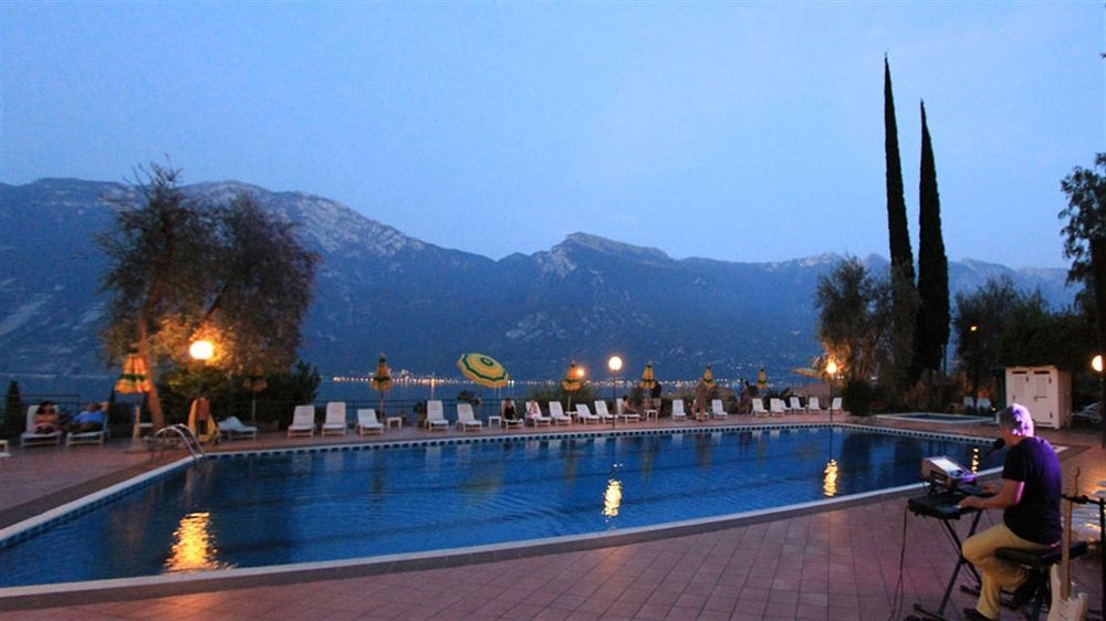 Aria Life Hotel Limone sul Garda Luaran gambar